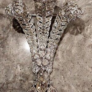 Duke of Windsor Crystal brooch